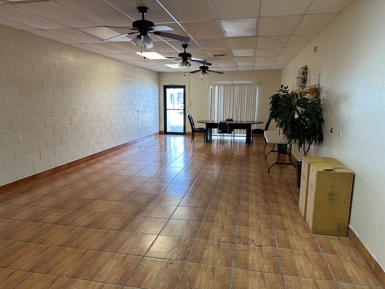 605 Barataria Blvd, Marrero, LA for sale - Interior Photo - Image 3 of 11