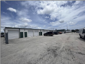 7535 Garden Rd, West Palm Beach, FL for lease Building Photo- Image 2 of 5