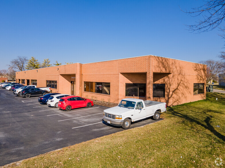 4200-4220 Shoreline Dr, Earth City, MO for sale - Building Photo - Image 1 of 1