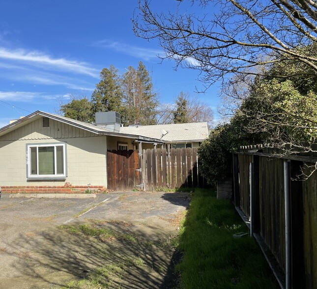 1858 Jackson Ave, Escalon, CA 95320 - Flex for Sale | LoopNet