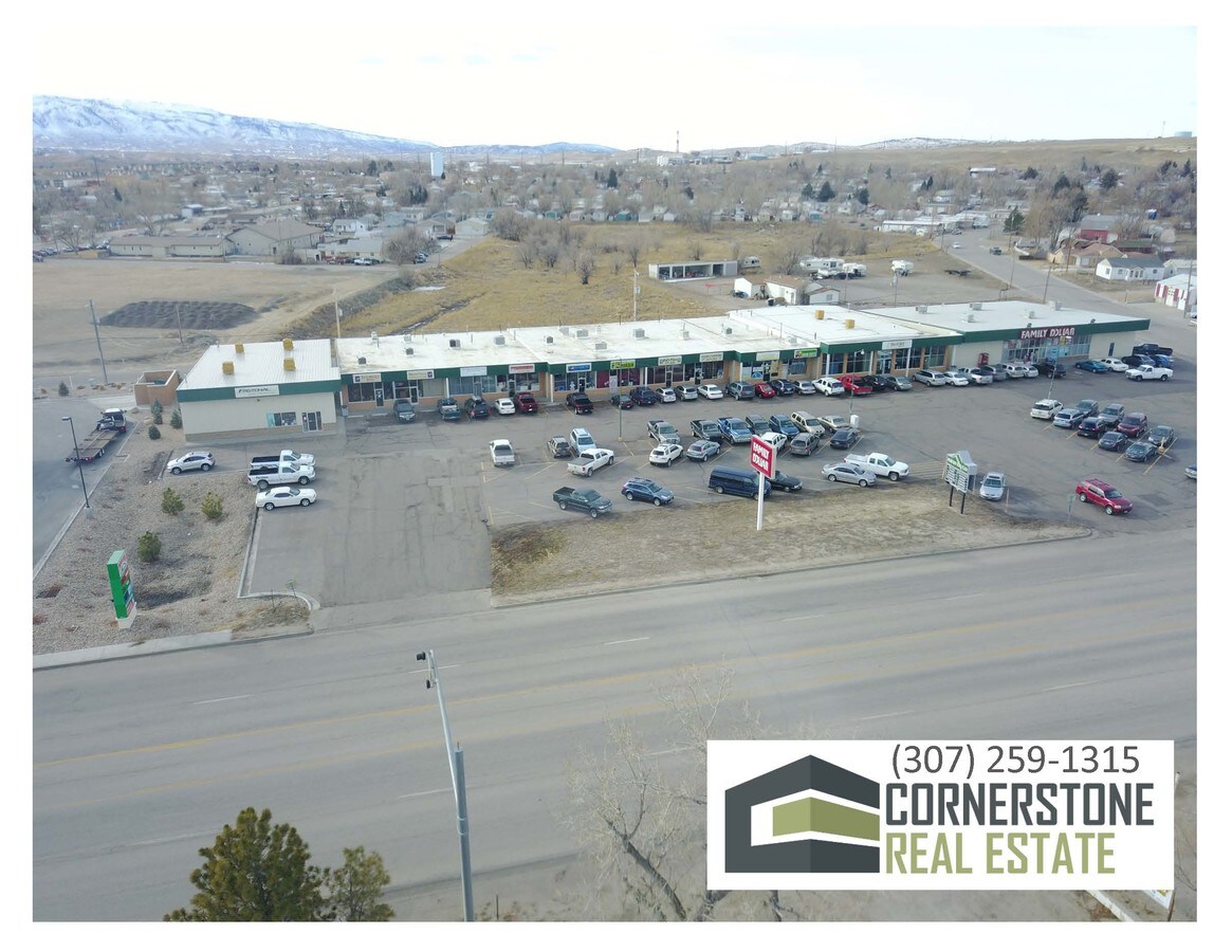 4693 W Yellowstone Hwy, Mills, WY 82604 Mountain View Shopping Center