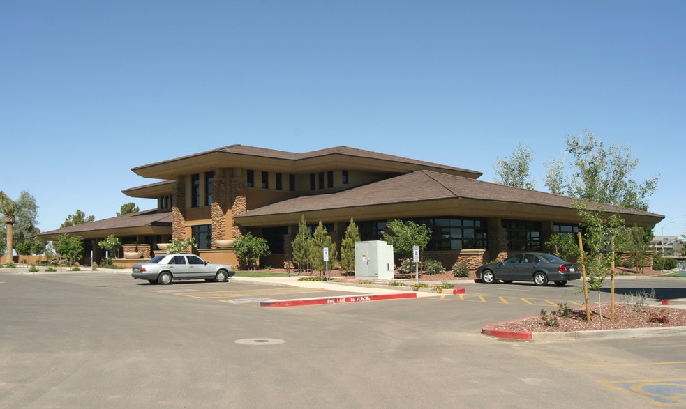 3155-3165 S Price Rd, Chandler, AZ for lease - Building Photo - Image 3 of 8