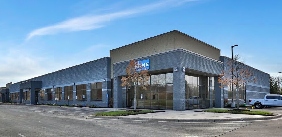 2965 Lone Oak Dr, Eagan, MN for lease - Building Photo - Image 1 of 6