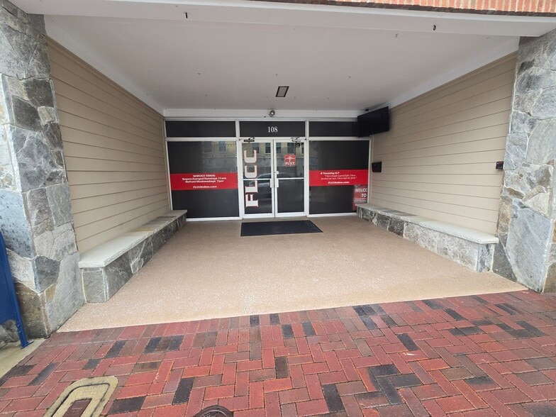 Mount Holly Portfolio portfolio of 2 properties for sale on LoopNet.com - Building Photo - Image 2 of 29