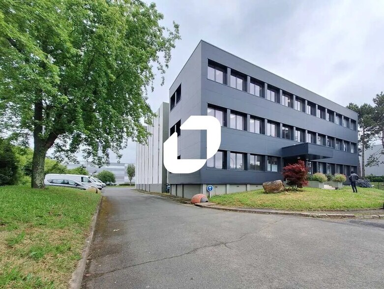 Flex in Wissous for lease - Building Photo - Image 2 of 9