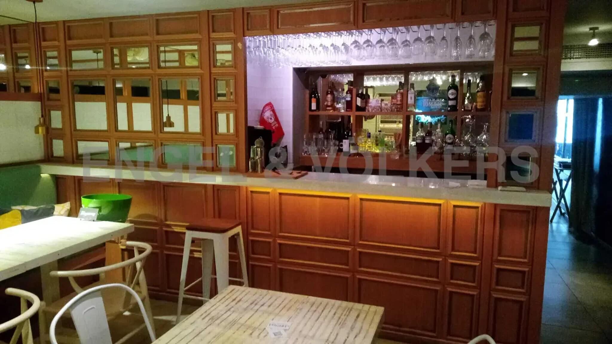 Retail in Barcelona, Barcelona for lease Interior Photo- Image 1 of 4