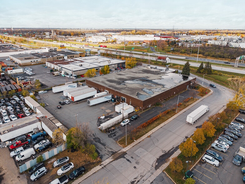 778 Rue Jean-Neveu, Longueuil, QC for sale - Building Photo - Image 2 of 5