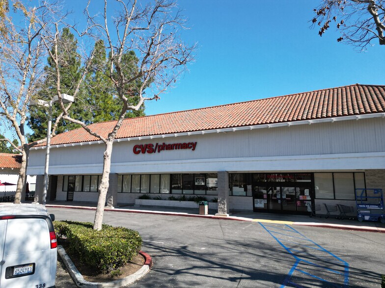 2080-2170 Newbury Rd, Thousand Oaks, CA for lease - Building Photo - Image 2 of 17
