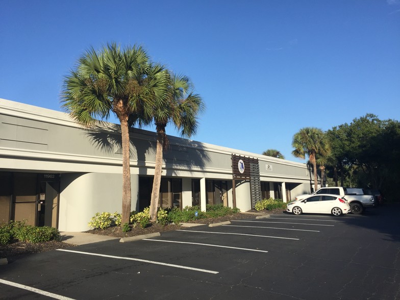 11902-11970 Race Track Rd, Tampa, FL for lease - Building Photo - Image 1 of 15