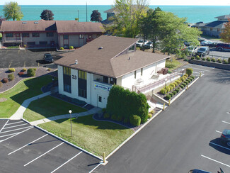 More details for 33 E Waldo Blvd, Manitowoc, WI - Office for Lease