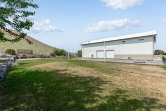 4771 W Van Giesen St, West Richland, WA for lease Building Photo- Image 2 of 4