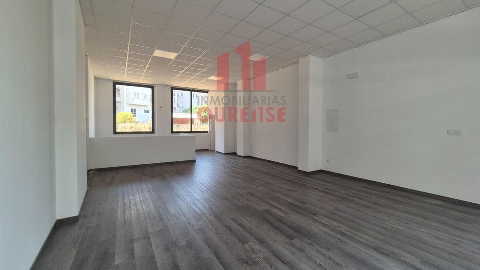 Retail in Ourense, Orense for lease - Building Photo - Image 2 of 15