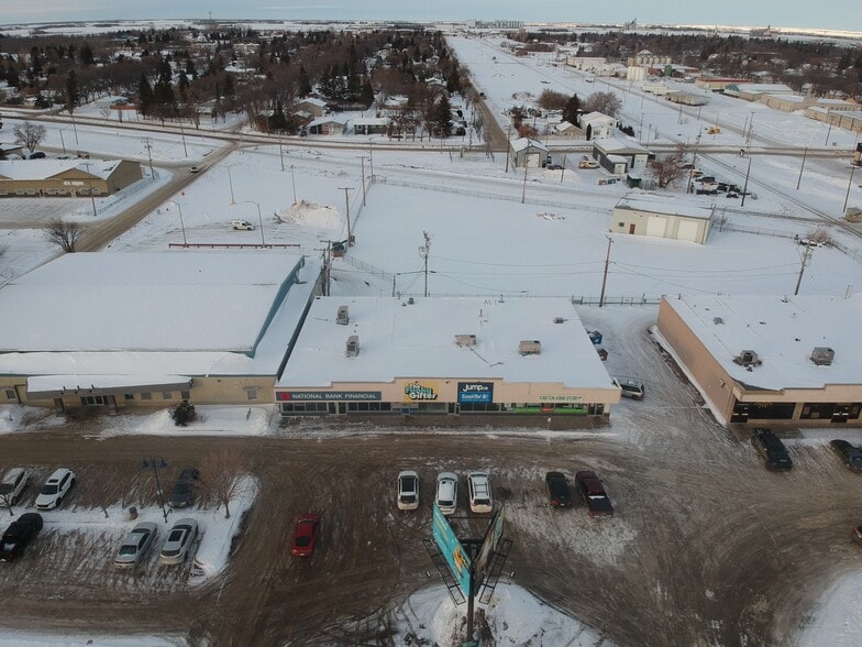87 Broadway St W, Yorkton, SK for sale - Building Photo - Image 3 of 4