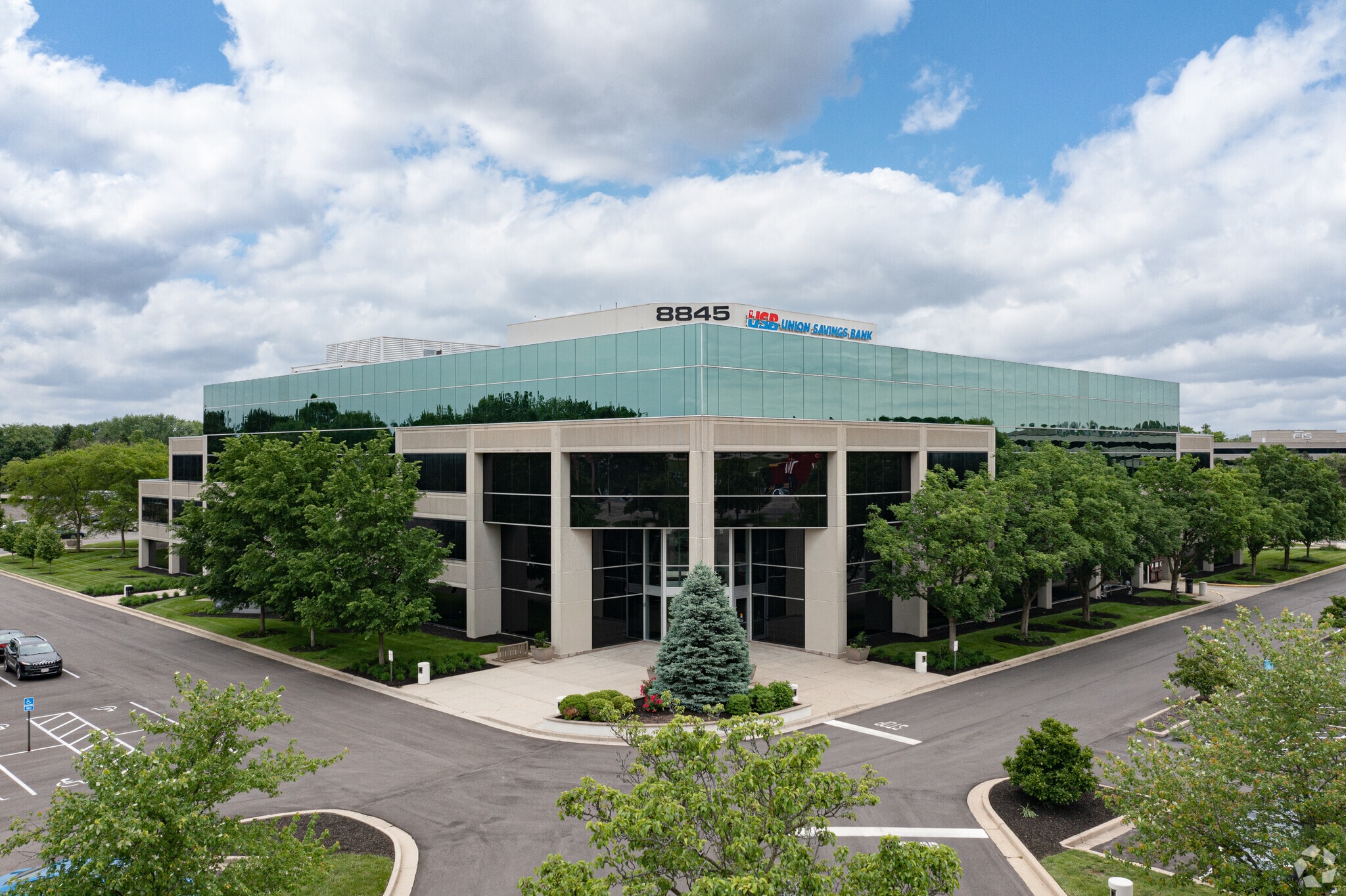 8845 Governors Hill Dr, Cincinnati, OH for lease Building Photo- Image 1 of 8