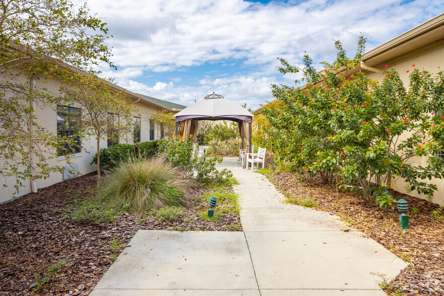 9309 S Orange Blossom Trl, Orlando, FL for sale - Building Photo - Image 3 of 12