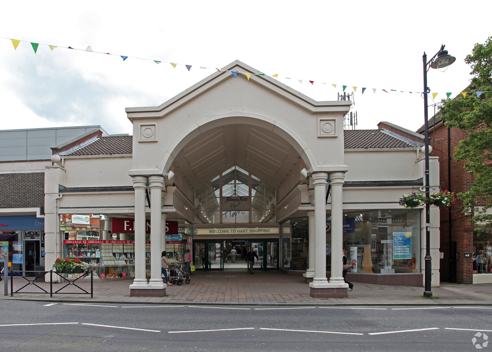 Fleet Rd, Fleet for lease Primary Photo- Image 1 of 12