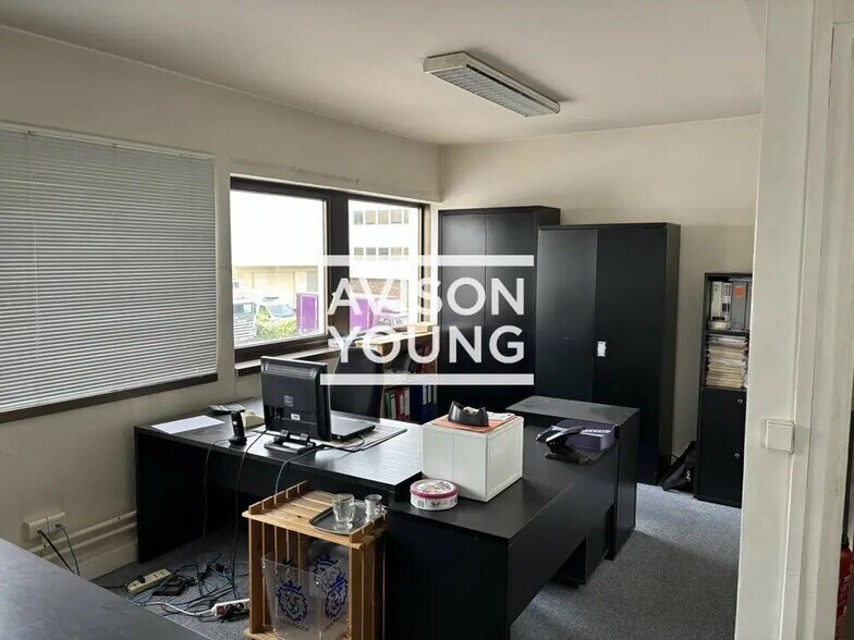 Flex in L'HAY-LES-ROSES for lease - Building Photo - Image 3 of 6