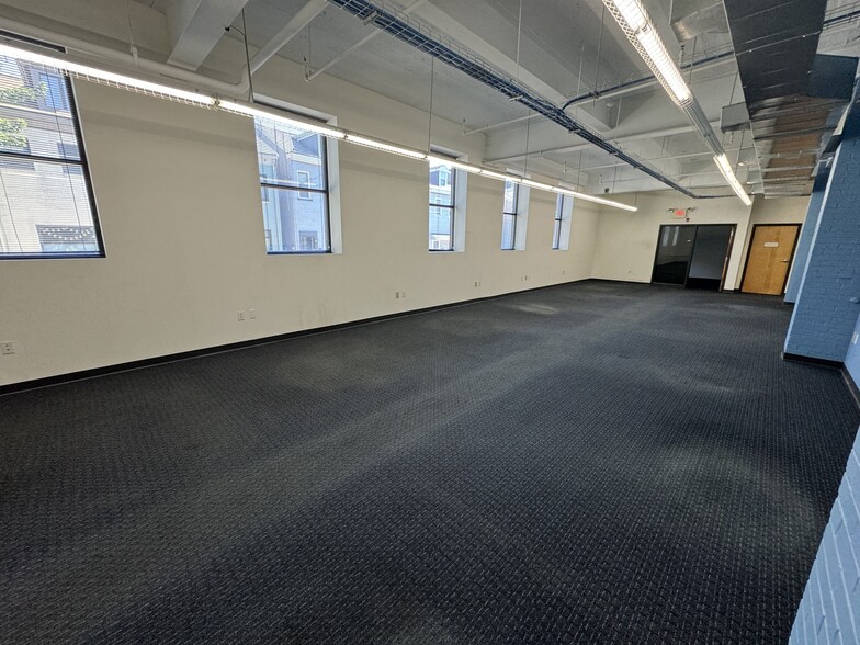 2500 Jane St, Pittsburgh, PA for lease - Interior Photo - Image 2 of 22