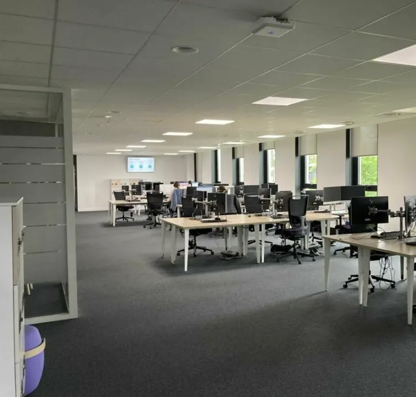 Office in Mérignac for lease Interior Photo- Image 1 of 8
