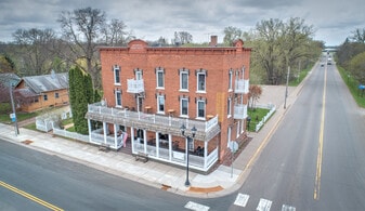 Historic Grant House - Pub