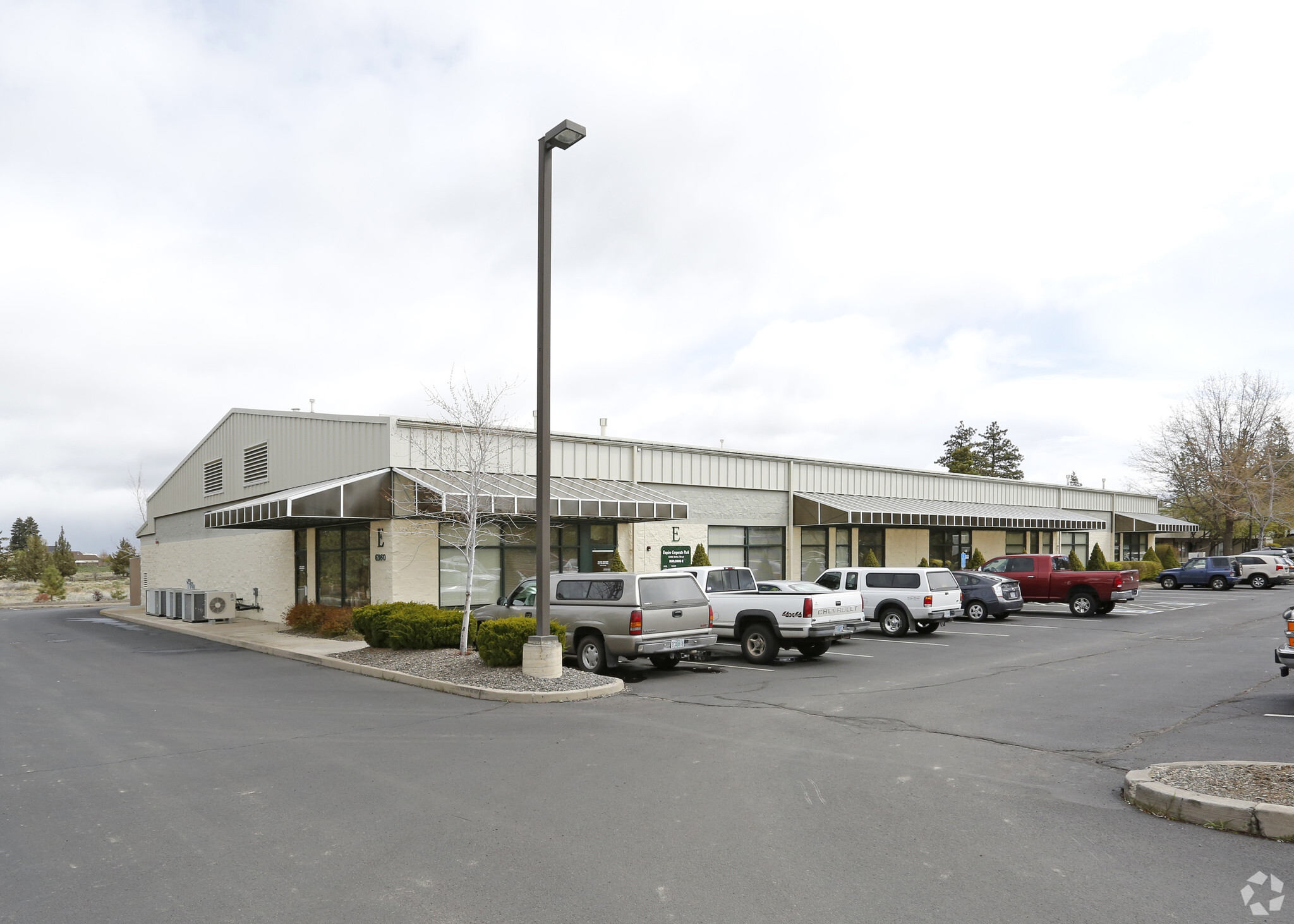 63160 Britta St, Bend, OR for sale Primary Photo- Image 1 of 1