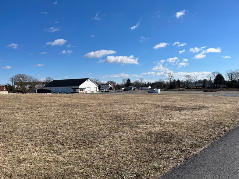 4786 Williamsport Pike, Martinsburg, WV for lease - Building Photo - Image 2 of 13