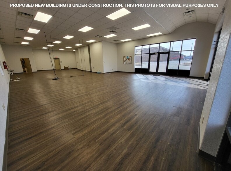 3011 S Main St, Joplin, MO for lease - Interior Photo - Image 2 of 3