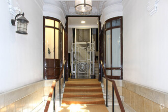 Office in Madrid, MAD for lease Interior Photo- Image 2 of 2