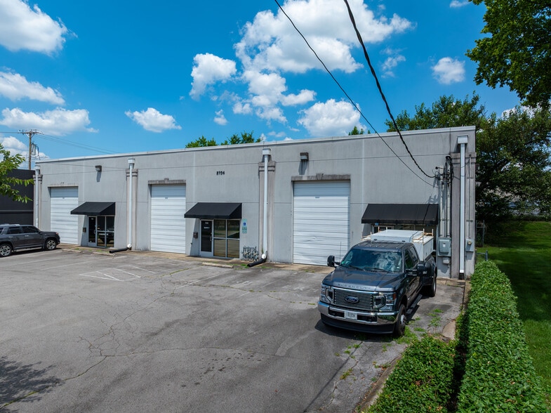 2702-2704 Eugenia Ave, Nashville, TN for lease - Building Photo - Image 1 of 3
