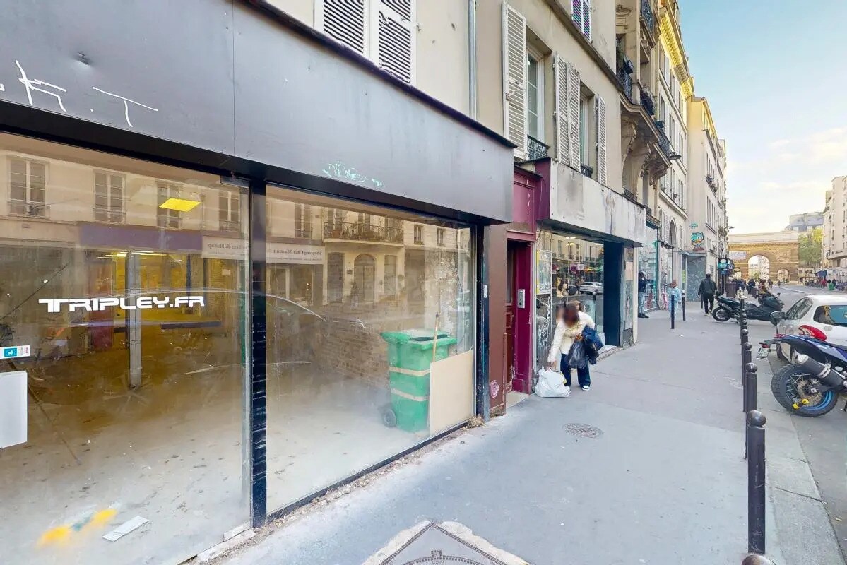 Retail in Paris for lease Building Photo- Image 1 of 8
