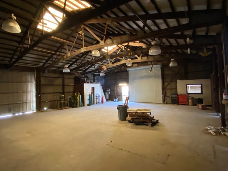 4613 N FM 1417, Sherman, TX for lease - Building Photo - Image 1 of 4