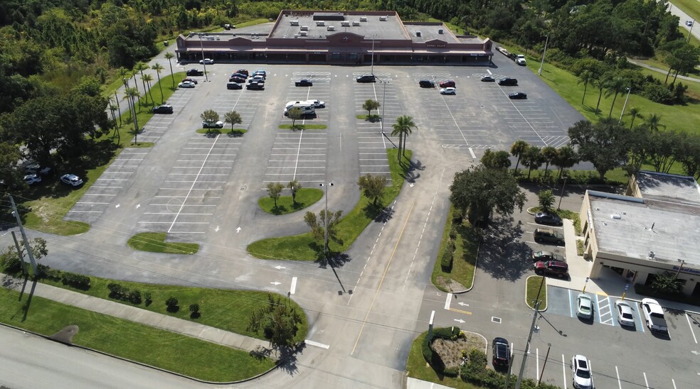 726-740 S Fleming St, Sebastian, FL for lease - Building Photo - Image 3 of 3