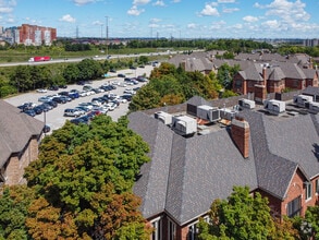 4257-4265 Sherwoodtowne Blvd, Mississauga, ON - AERIAL  map view