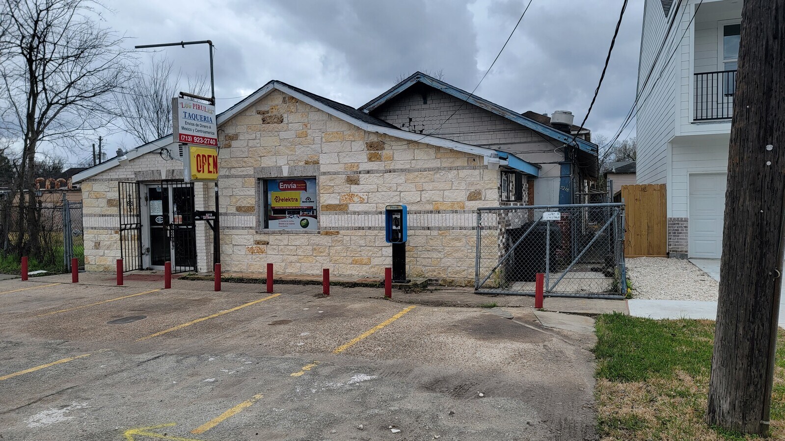 5218 Sherman St, Houston, TX 77011