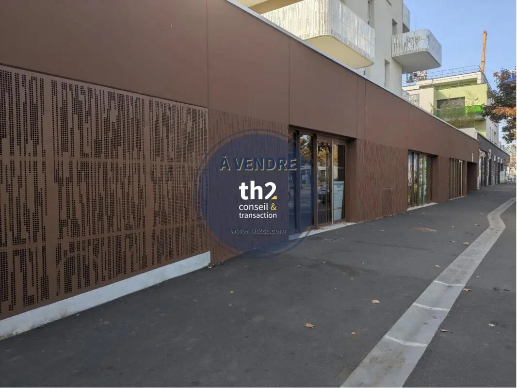 Retail in Caen for sale Building Photo- Image 1 of 7