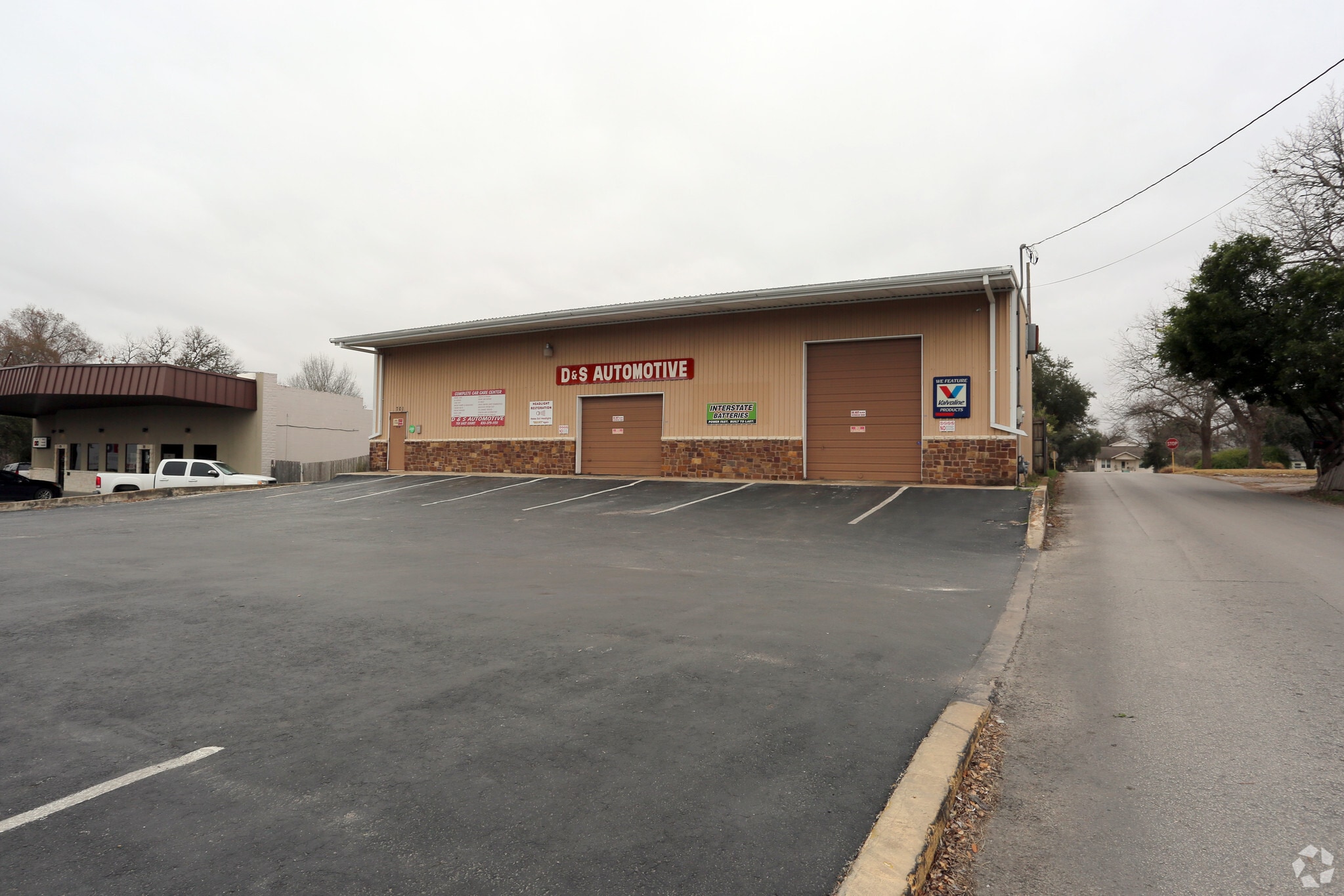 701 E Court St, Seguin, TX 78155 Retail for Lease