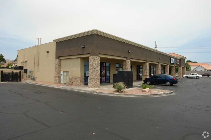6711-6731 W Alexander Rd, Las Vegas, NV for lease - Building Photo - Image 2 of 9