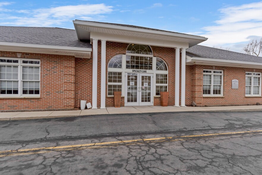 9097 Main St, Clarence, NY for lease - Building Photo - Image 1 of 24