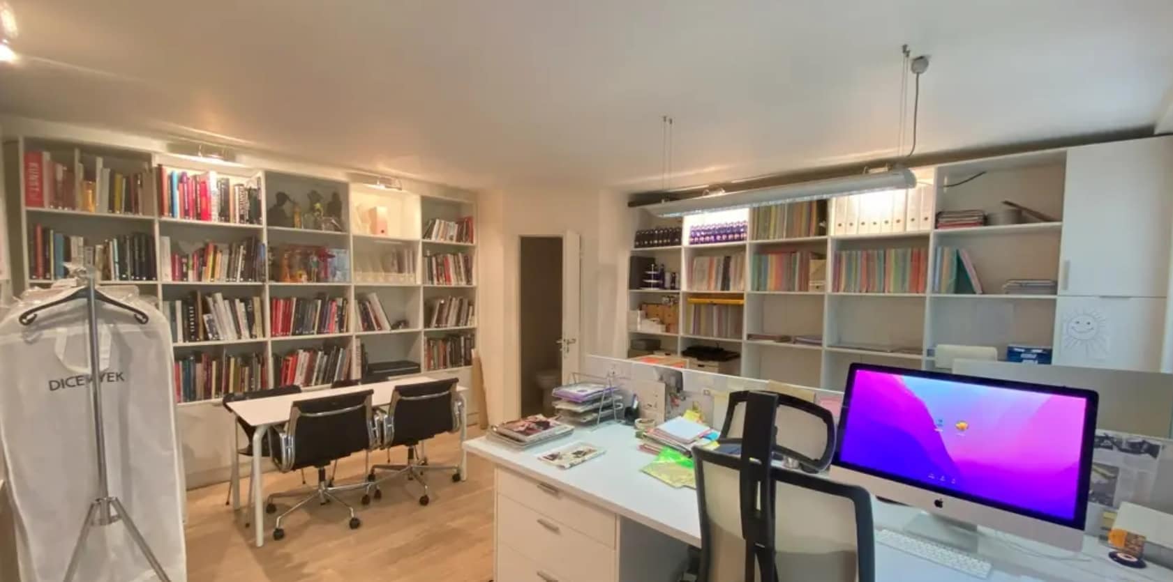 Paris, PAR 75001 - Unit 01 - - Interior Photo - Image 1 of 3