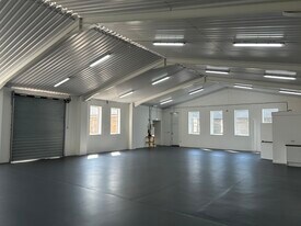 Dominion Trade Centre - Warehouse