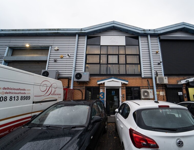 Bridge Rd, Southall for sale - Building Photo - Image 2 of 6