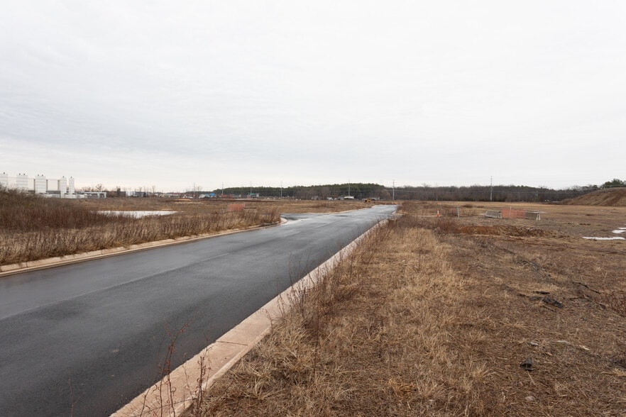 Dulles West Blvd, Dulles, VA for lease - Construction Photo - Image 1 of 1