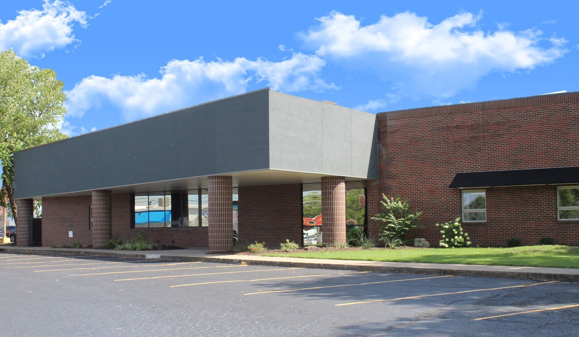 1310 W Walnut St, Rogers, AR for sale Building Photo- Image 1 of 1