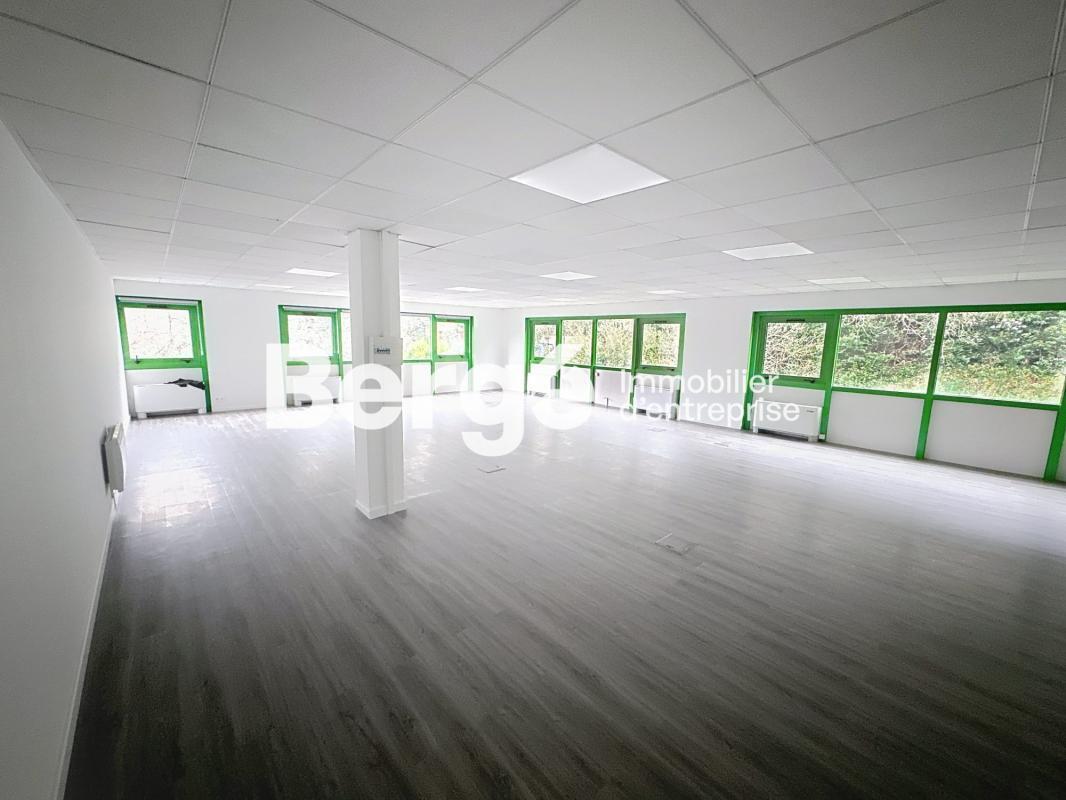 Office in Vallauris for lease Interior Photo- Image 1 of 5