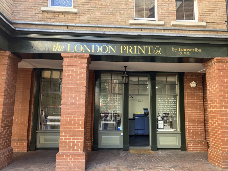 Pied Bull Yard, London for lease - Building Photo - Image 1 of 9