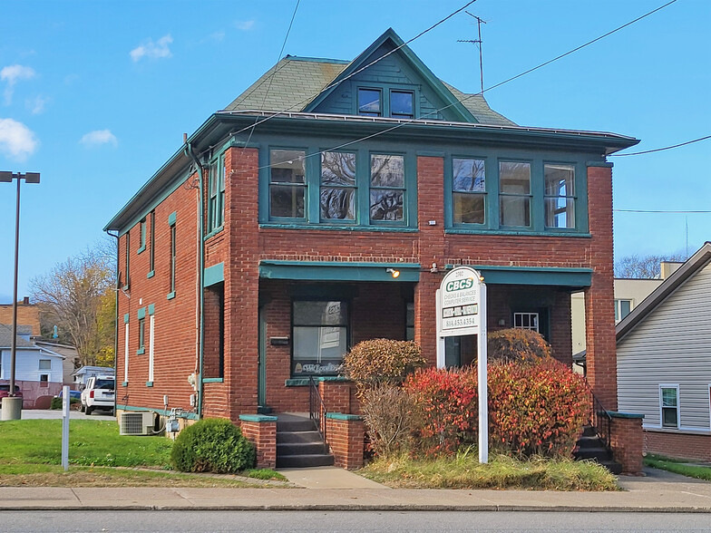 2702-2704 Peach St, Erie, PA for sale - Building Photo - Image 1 of 23