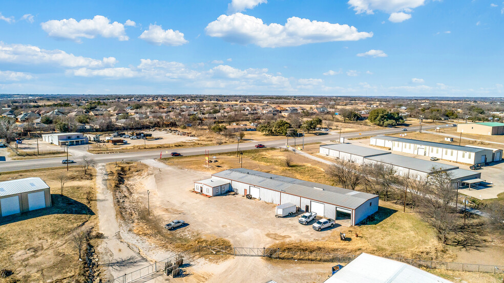 1806 N Main St, Weatherford, TX for lease - Building Photo - Image 2 of 13