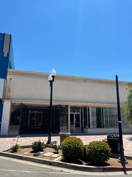 230-234 S Market St, Inglewood, CA for lease - Building Photo - Image 1 of 8