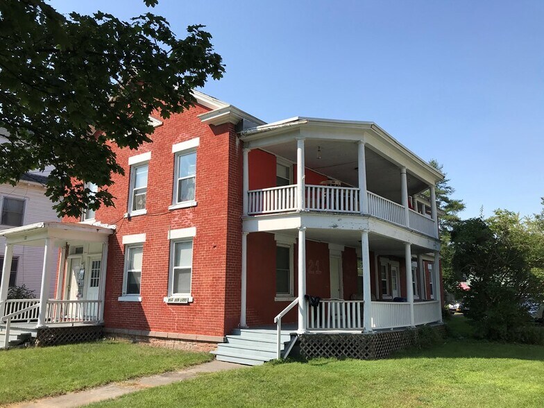 122 Court St, Plattsburgh, NY for sale - Primary Photo - Image 1 of 1