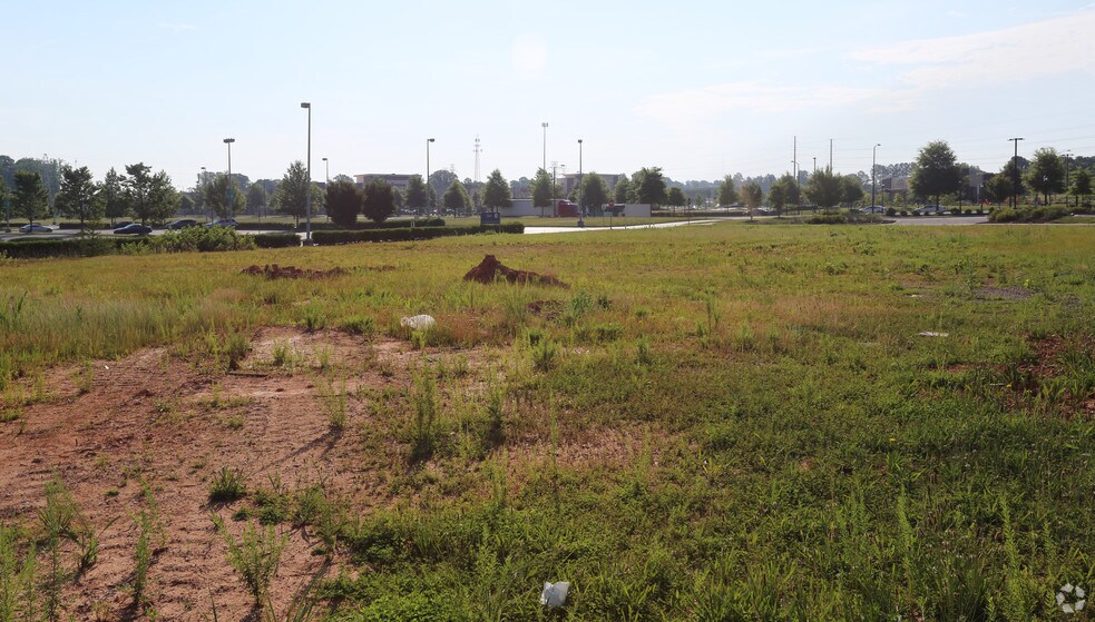 8300 Ikea Blvd, Charlotte, NC for sale - Primary Photo - Image 1 of 1